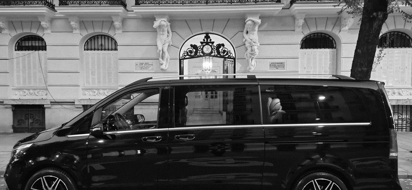 Alquiler de van con conductor en Madrid