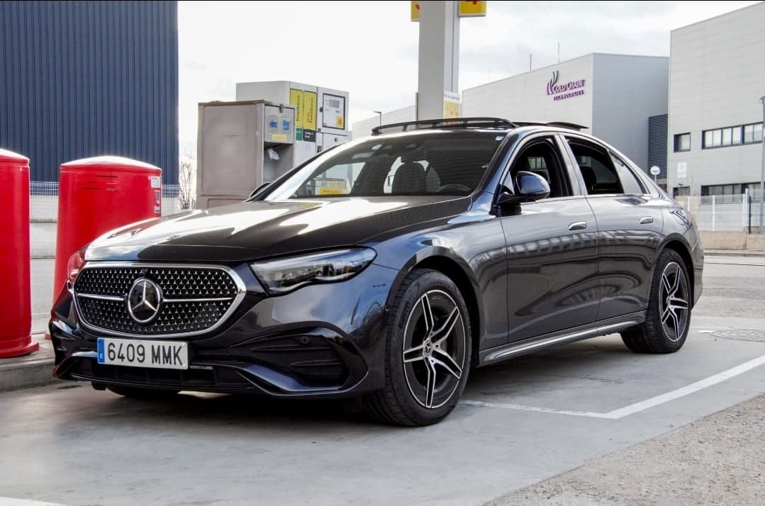 Mercedes-Benz Clase E con chófer en Madrid